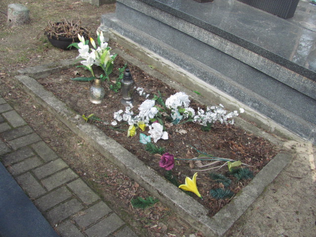  NN Chynów - Grobonet - Wyszukiwarka osób pochowanych